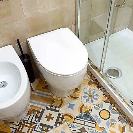 Elegante Vicino Stazione - Gold فندق 3*